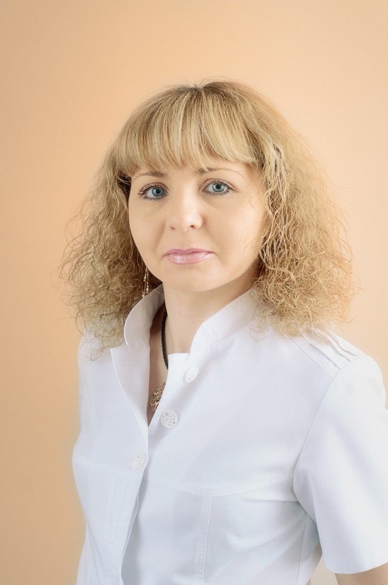Минько Светлана Викторовна - заведующая лечебно-хирургическим отделением ООО «Стоматолог», врач стоматолог-терапевт, пародонтолог